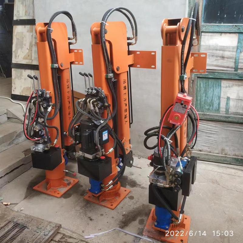 钦南区重汽蓝牌随车吊 3.2吨 国六动力强 液压驱动 农用自卸起重机